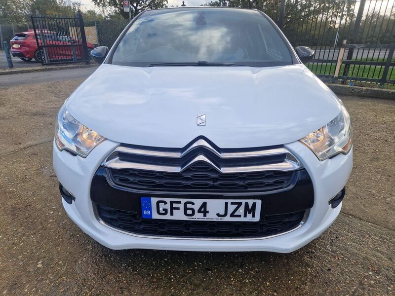 View CITROEN DS4 1.6 e-HDi Airdream DStyle Euro 5 (s/s) 5dr