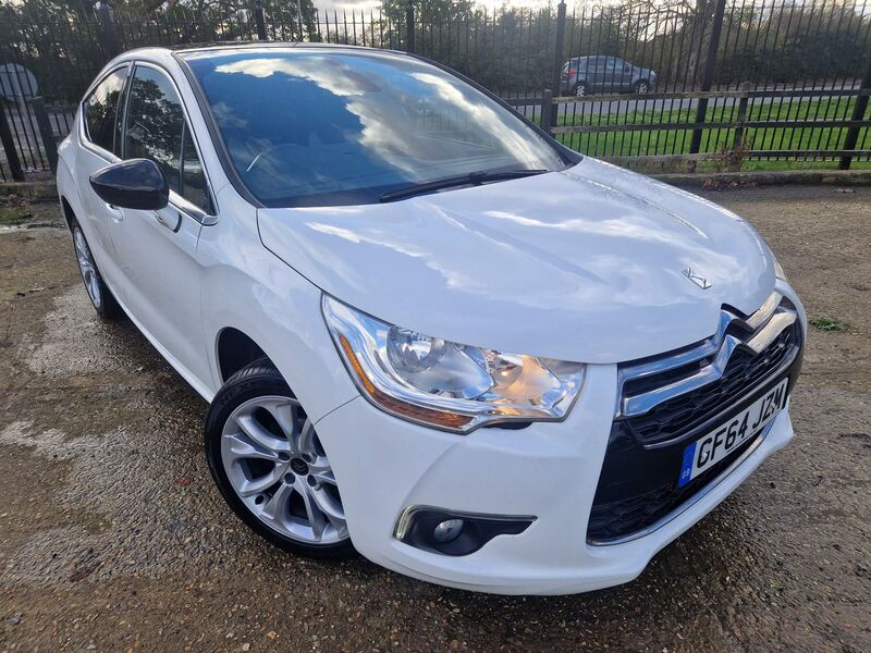 View CITROEN DS4 1.6 e-HDi Airdream DStyle Euro 5 (s/s) 5dr