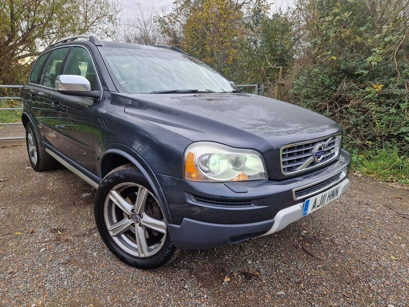 View VOLVO XC90 2.4 D5 R-Design Geartronic AWD 5dr