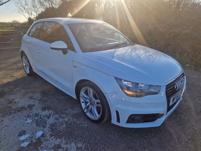 View AUDI A1 1.6 TDI S line Euro 5 (s/s) 3dr