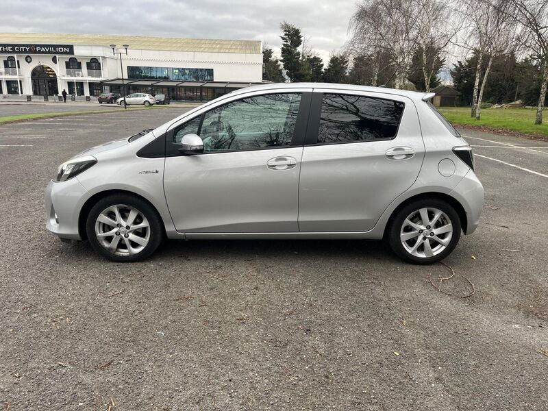 TOYOTA YARIS