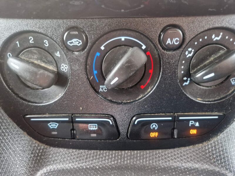 FORD TRANSIT CONNECT