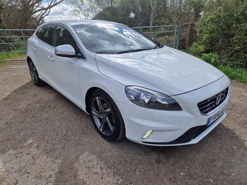 VOLVO V40