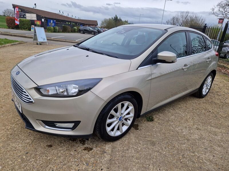 View FORD FOCUS 1.0T EcoBoost Titanium Euro 6 (s/s) 5dr