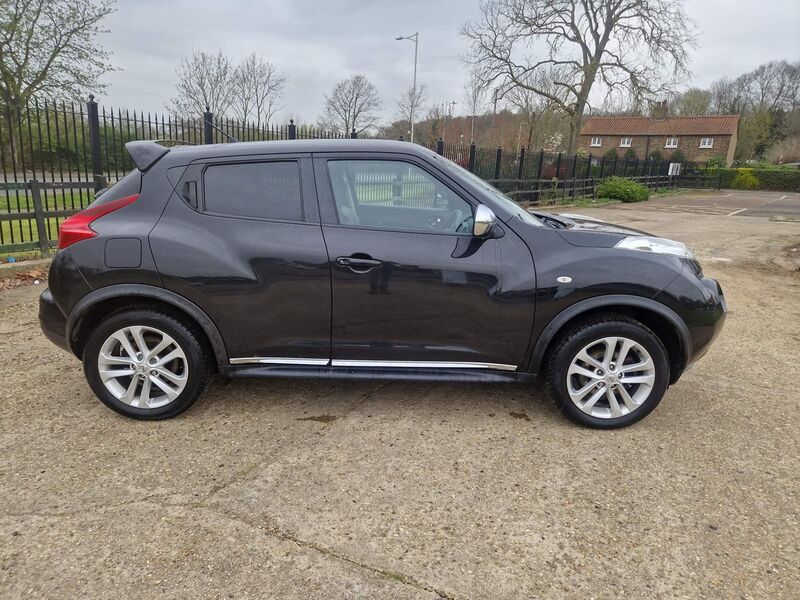 NISSAN JUKE