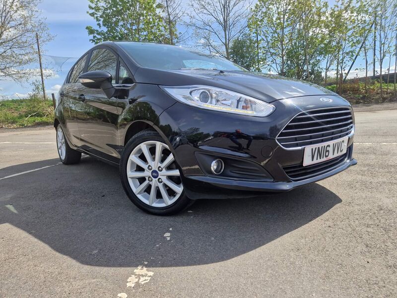 View FORD FIESTA 1.0T EcoBoost Titanium Euro 6 (s/s) 5dr