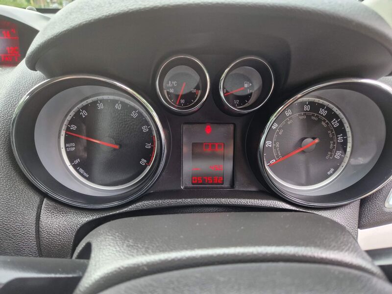 VAUXHALL MOKKA