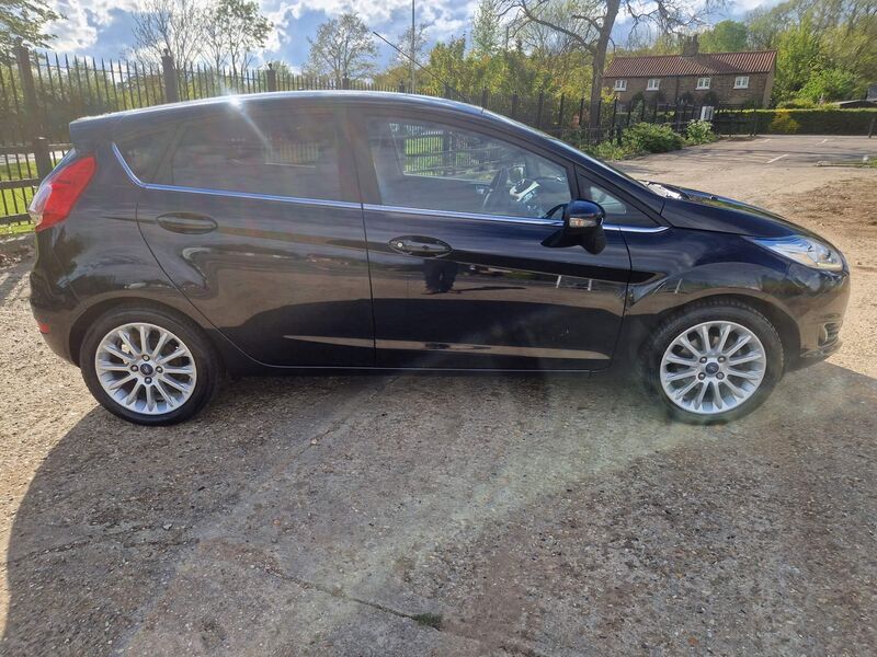 FORD FIESTA