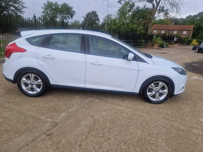 FORD FOCUS