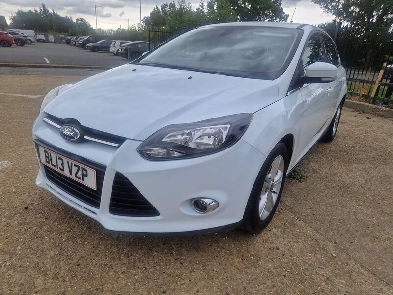 View FORD FOCUS 1.0T EcoBoost Zetec Euro 5 (s/s) 5dr