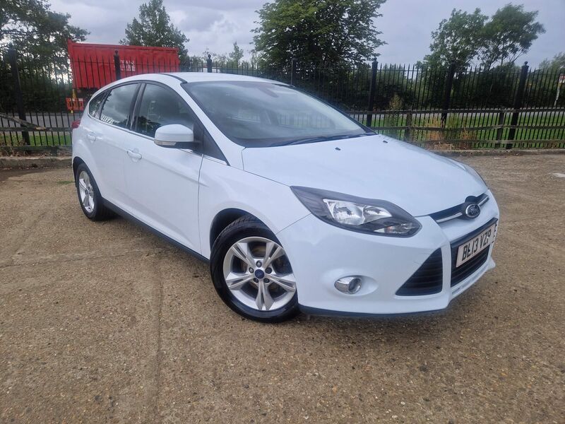 View FORD FOCUS 1.0T EcoBoost Zetec Euro 5 (s/s) 5dr