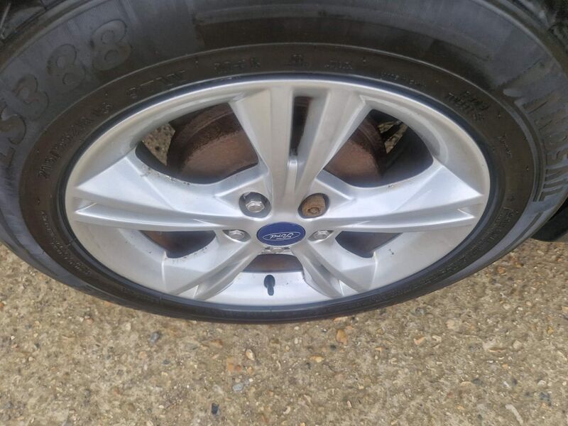 FORD FOCUS