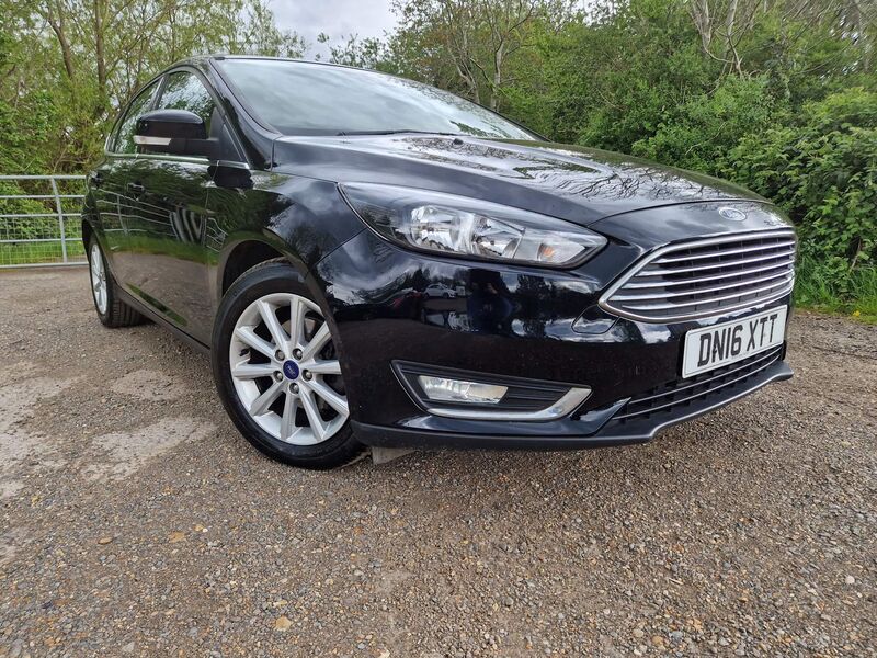 View FORD FOCUS 1.0T EcoBoost Titanium Euro 6 (s/s) 5dr