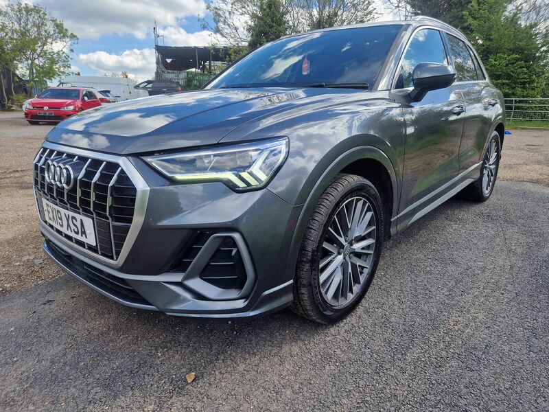 View AUDI Q3 1.5 TFSI CoD 35 S line Euro 6 (s/s) 5dr