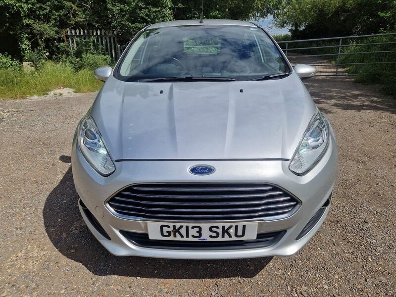 View FORD FIESTA 1.0T EcoBoost Zetec Euro 5 (s/s) 5dr