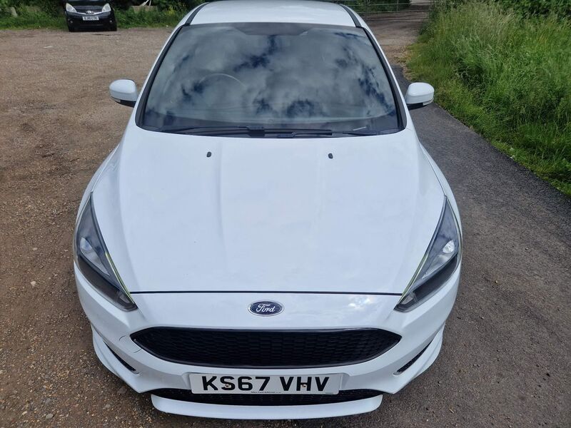 View FORD FOCUS 1.0T EcoBoost ST-Line Euro 6 (s/s) 5dr