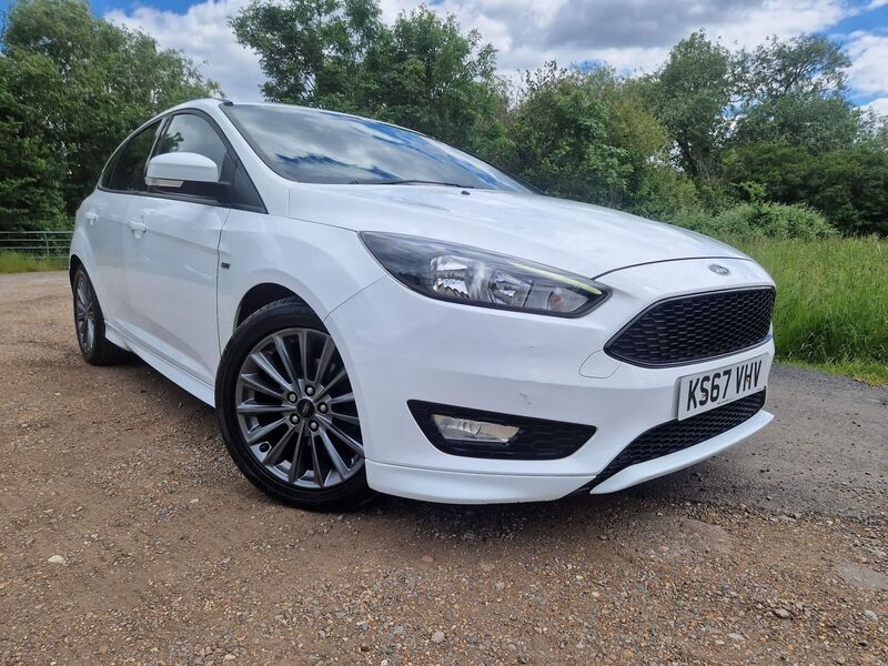 View FORD FOCUS 1.0T EcoBoost ST-Line Euro 6 (s/s) 5dr