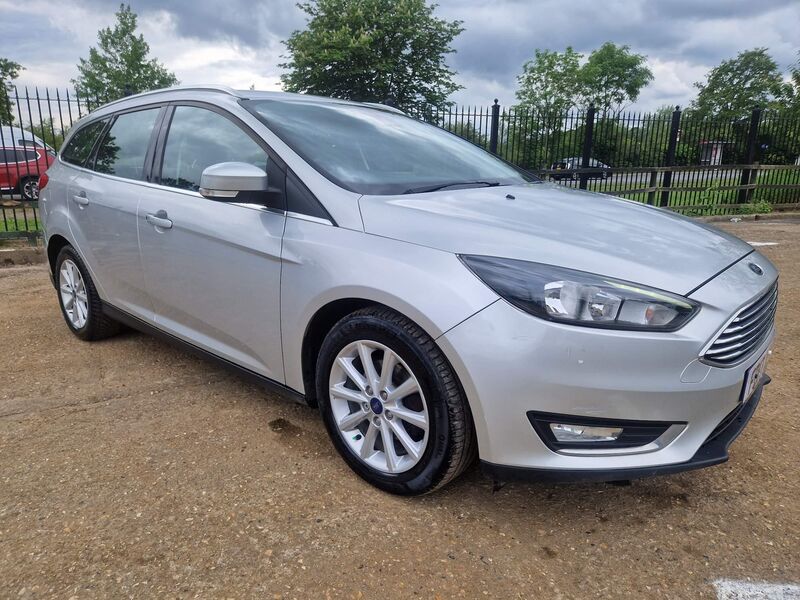 View FORD FOCUS 1.0T EcoBoost Titanium Euro 6 (s/s) 5dr
