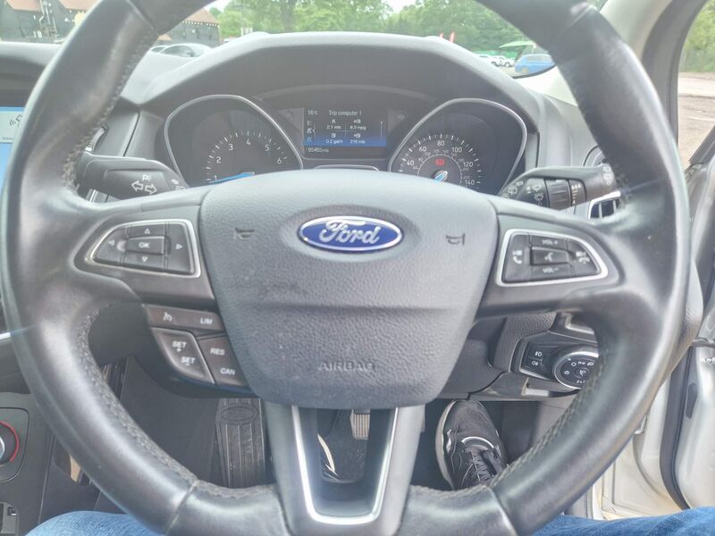 FORD FOCUS