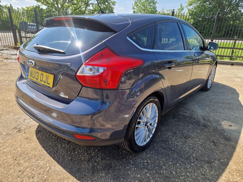 FORD FOCUS