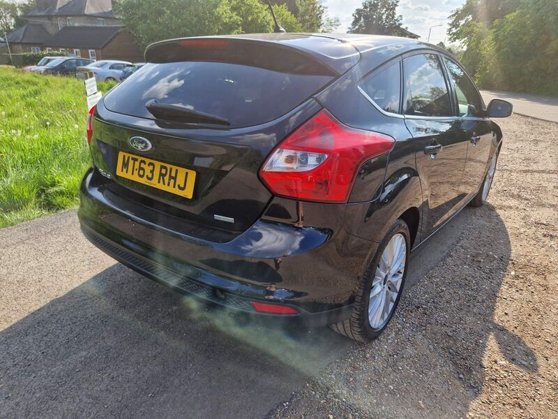 FORD FOCUS