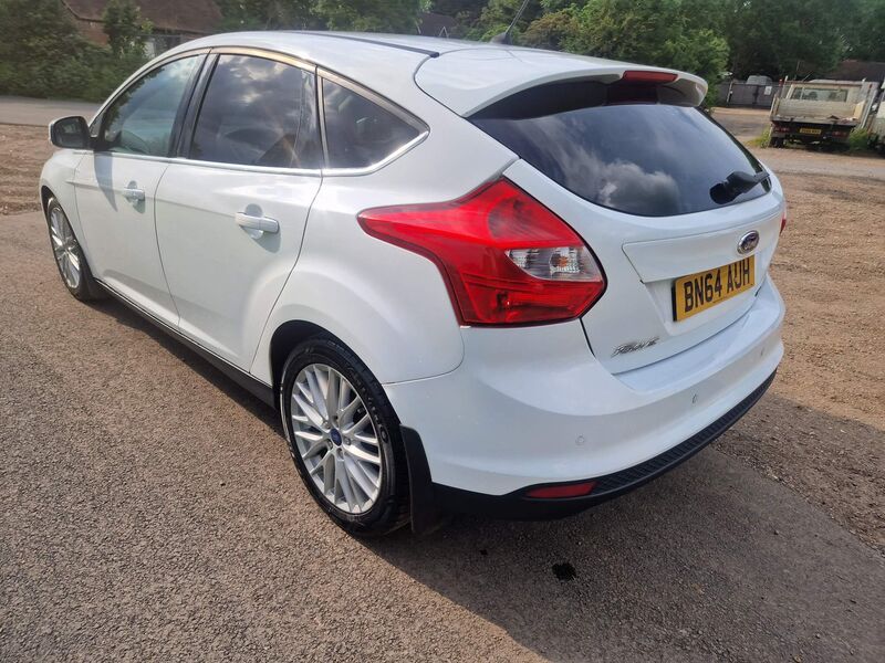 FORD FOCUS