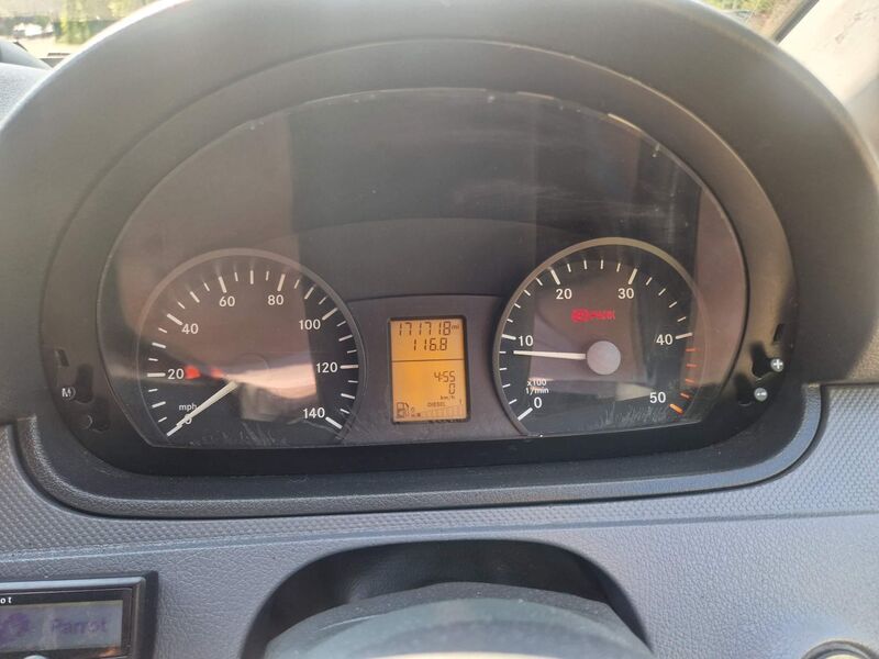 MERCEDES-BENZ VITO