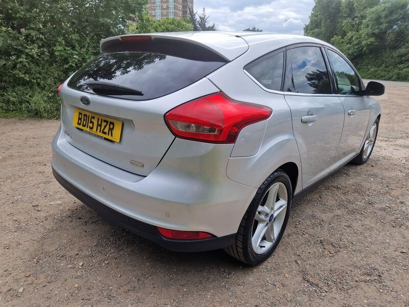 FORD FOCUS
