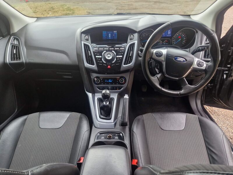 FORD FOCUS