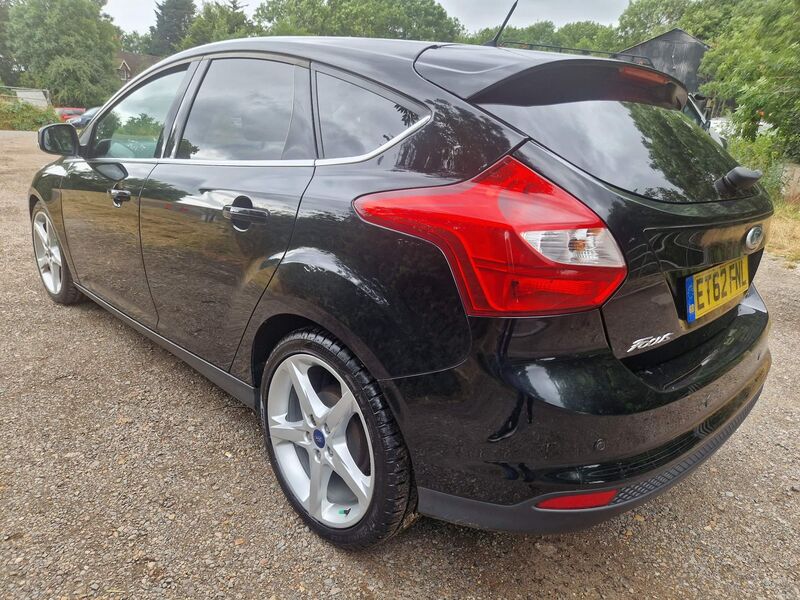 FORD FOCUS