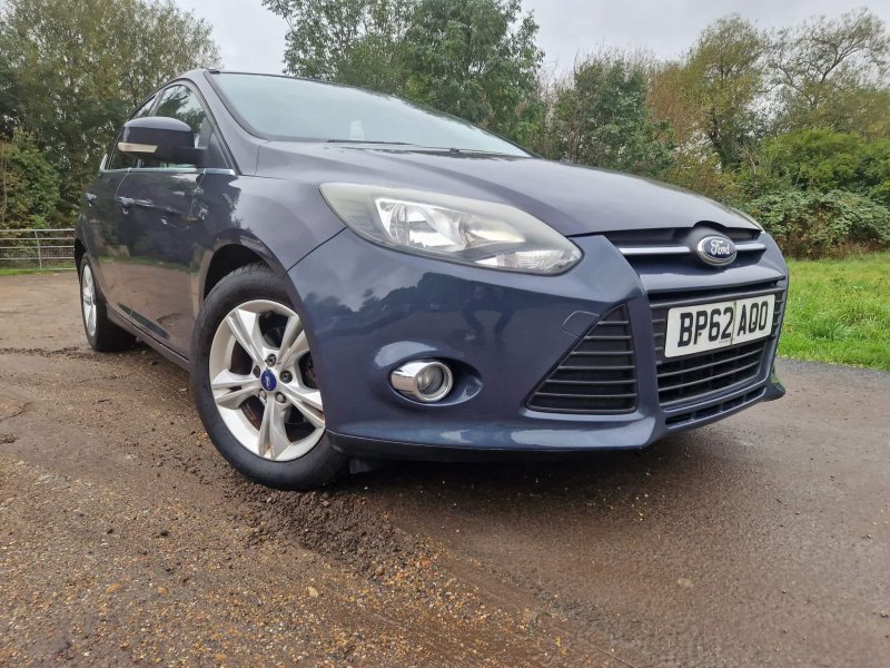 View FORD FOCUS 1.0T EcoBoost Zetec Euro 5 (s/s) 5dr