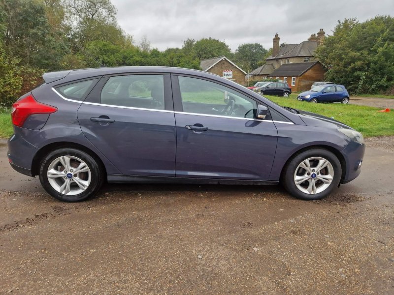 FORD FOCUS