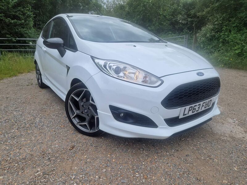 View FORD FIESTA 1.0T EcoBoost Zetec S Euro 5 (s/s) 3dr