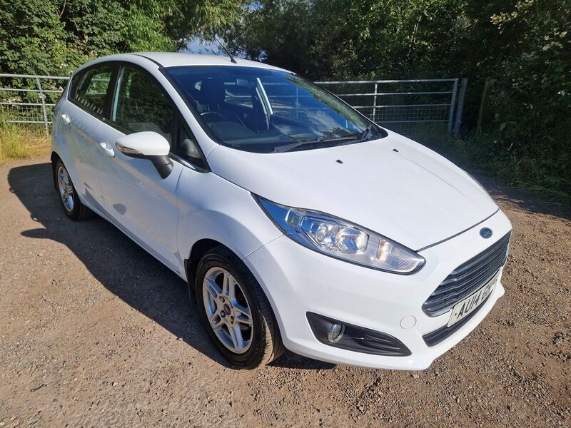 View FORD FIESTA 1.0T EcoBoost Zetec Euro 5 (s/s) 5dr
