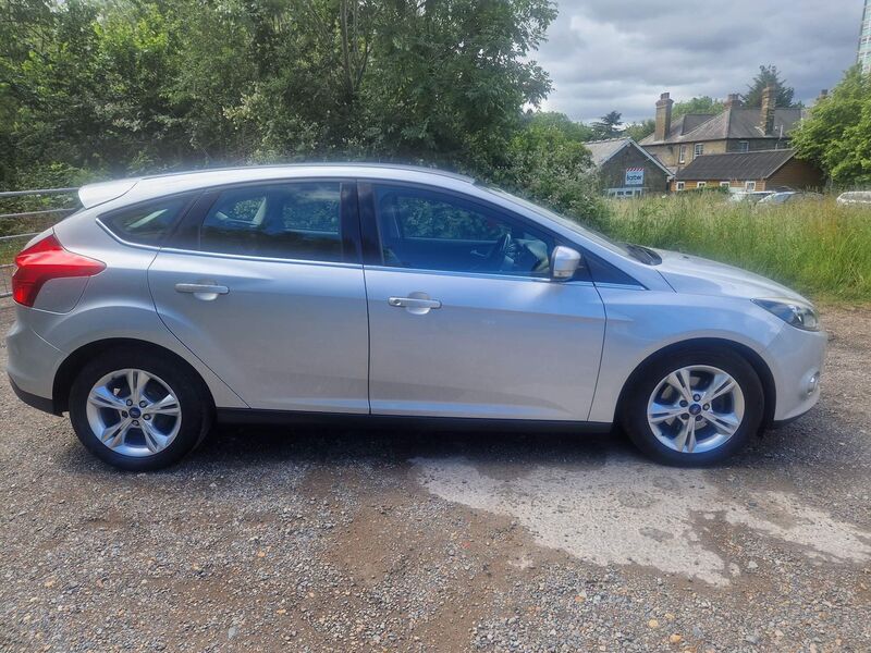 FORD FOCUS