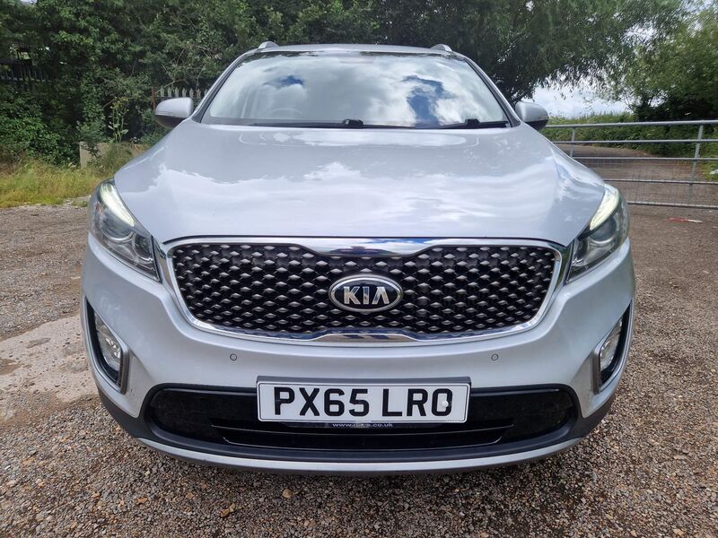 View KIA SORENTO 2.2 CRDi KX-2 AWD Euro 6 (s/s) 5dr