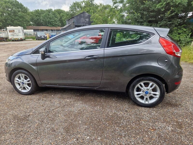 FORD FIESTA