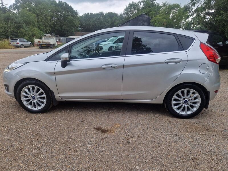 View FORD FIESTA 1.0T EcoBoost Titanium X Euro 5 (s/s) 5dr