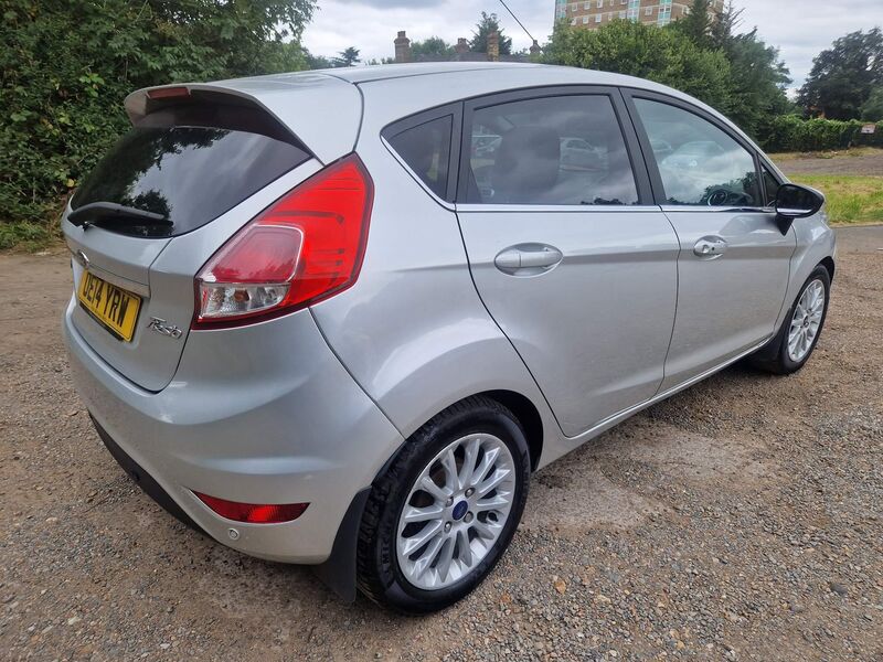 FORD FIESTA