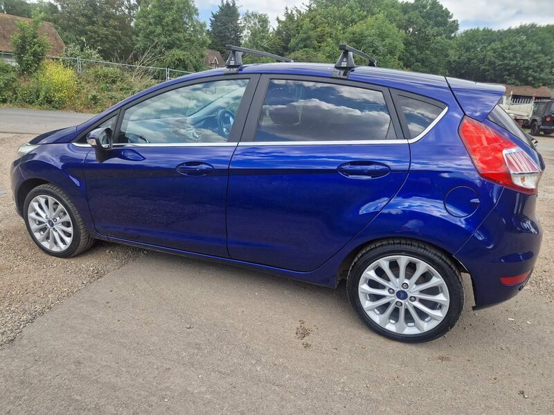FORD FIESTA