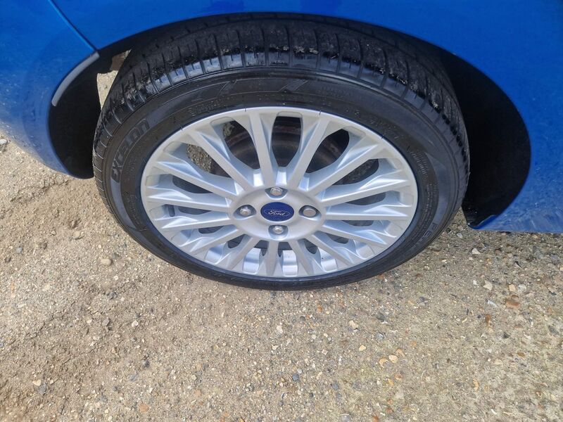 FORD FIESTA