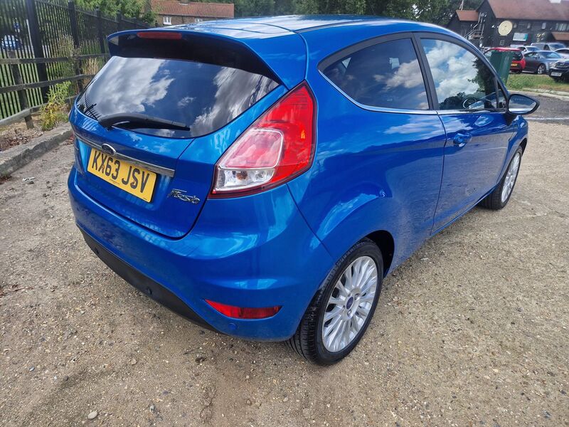 FORD FIESTA