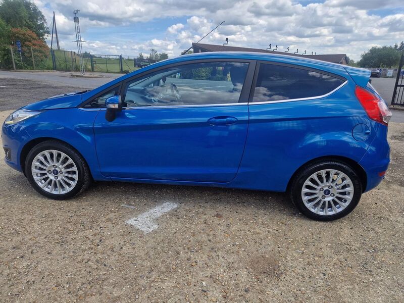 FORD FIESTA