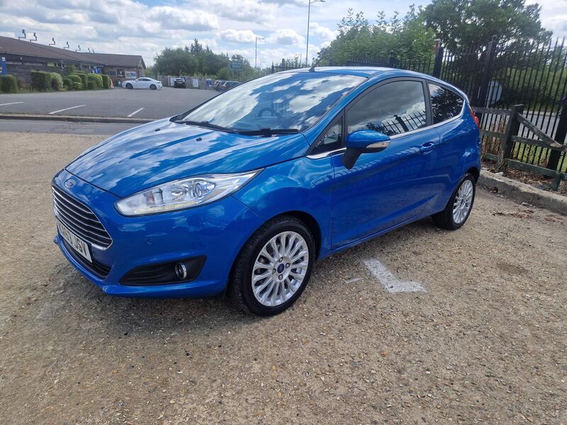 View FORD FIESTA 1.0T EcoBoost Titanium Euro 5 (s/s) 3dr