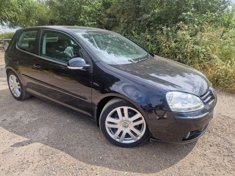 View VOLKSWAGEN GOLF 2.0 FSI GT 3dr