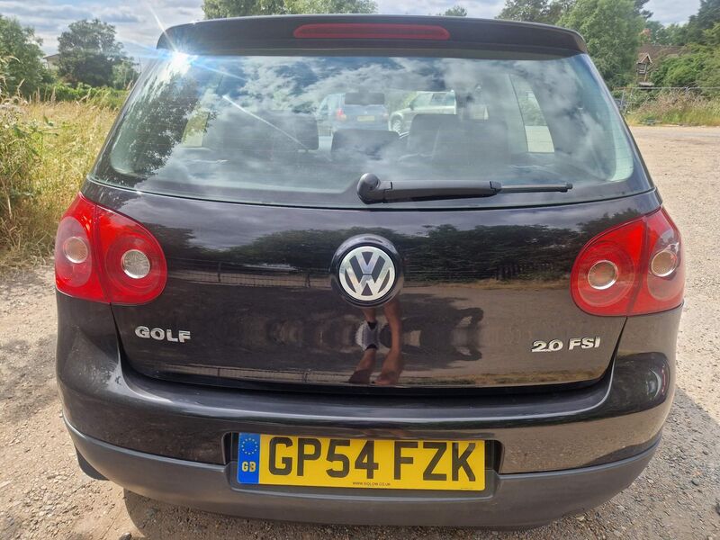 VOLKSWAGEN GOLF