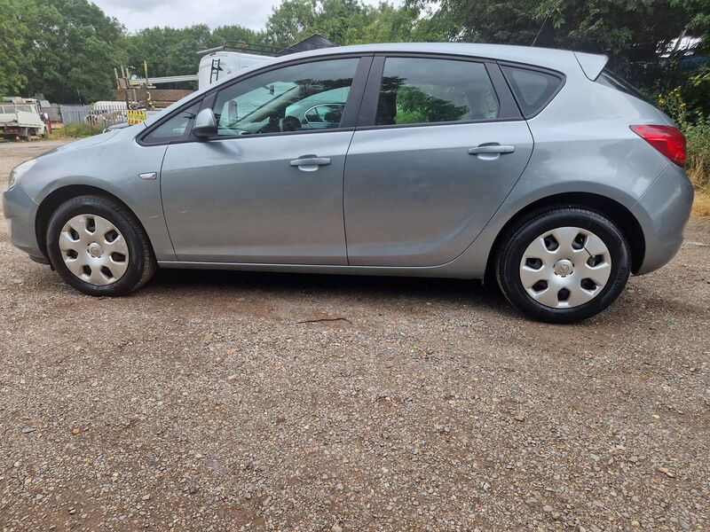 VAUXHALL ASTRA