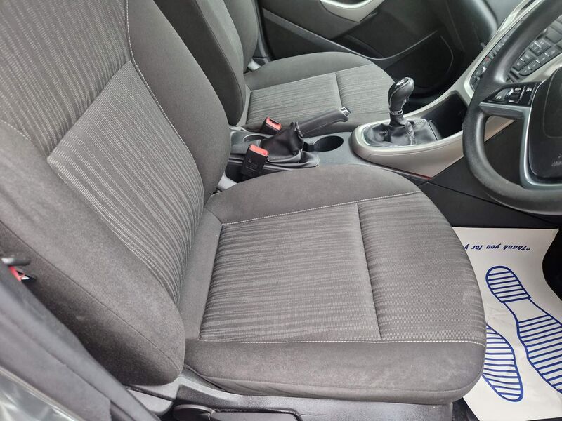 VAUXHALL ASTRA