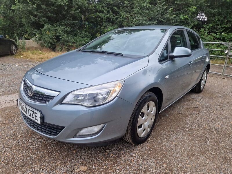 VAUXHALL ASTRA