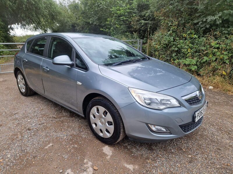 VAUXHALL ASTRA